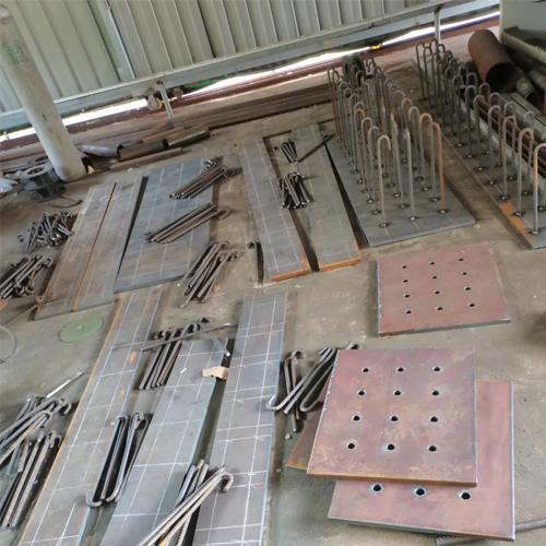 有哪些其他因素会影响佳木斯预埋件位置的确定？